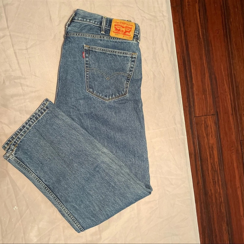 Levi’s Men’s 514 Relaxed Fit Jeans.  Size 40x32